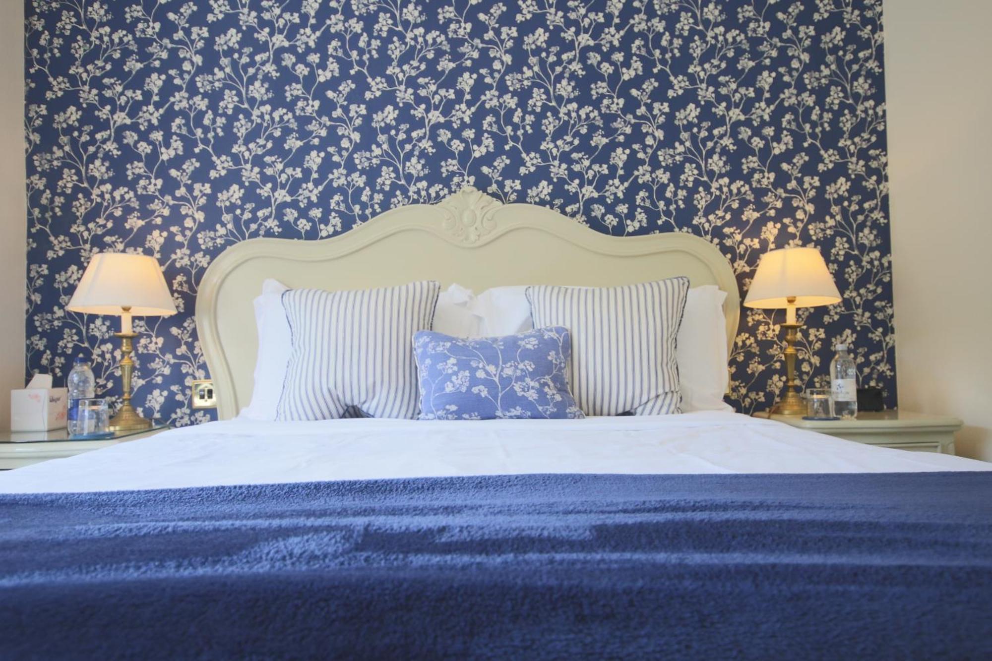 The Malvern Hills Hotel Great Malvern Room photo