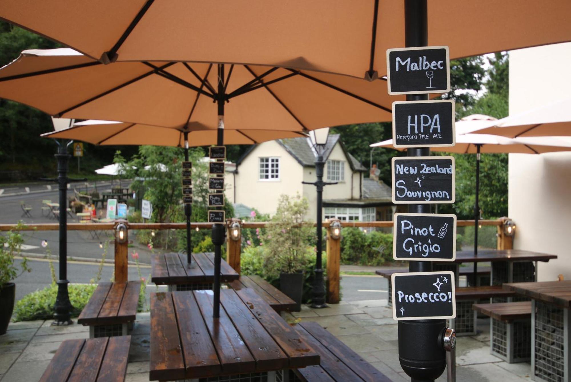 The Malvern Hills Hotel Great Malvern Exterior photo