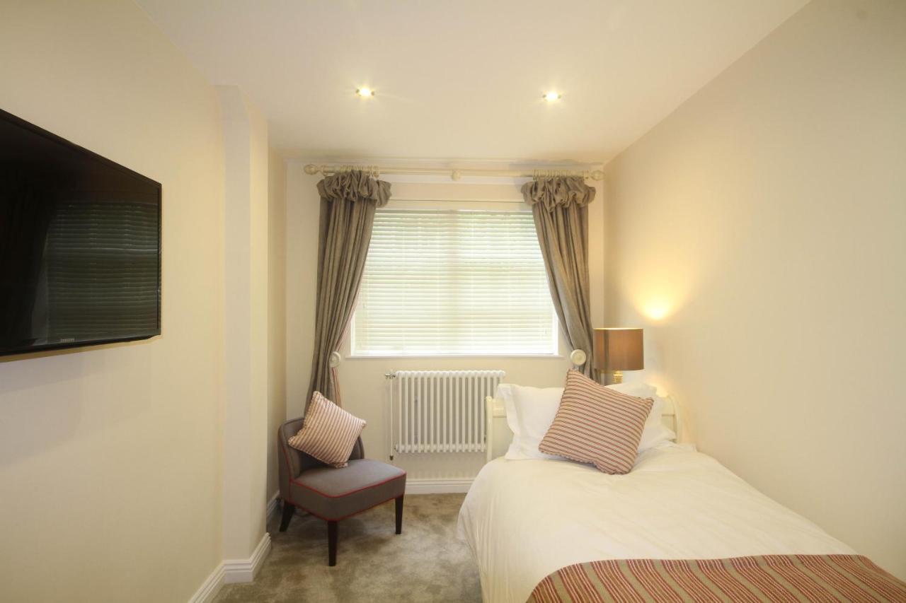 The Malvern Hills Hotel Great Malvern Room photo